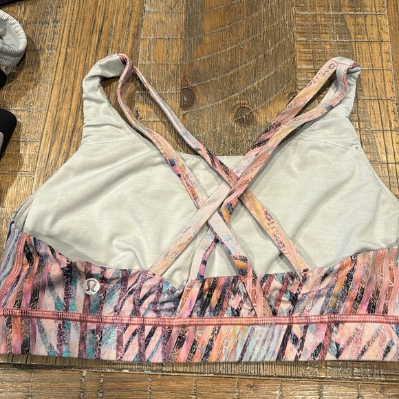 Lululemon Energy Bra - Picture 2 of 3